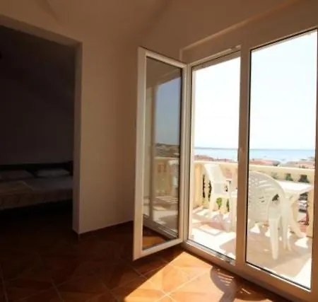 In With Sea View, Balcony, Air Conditioning, Wi-fi * 비르